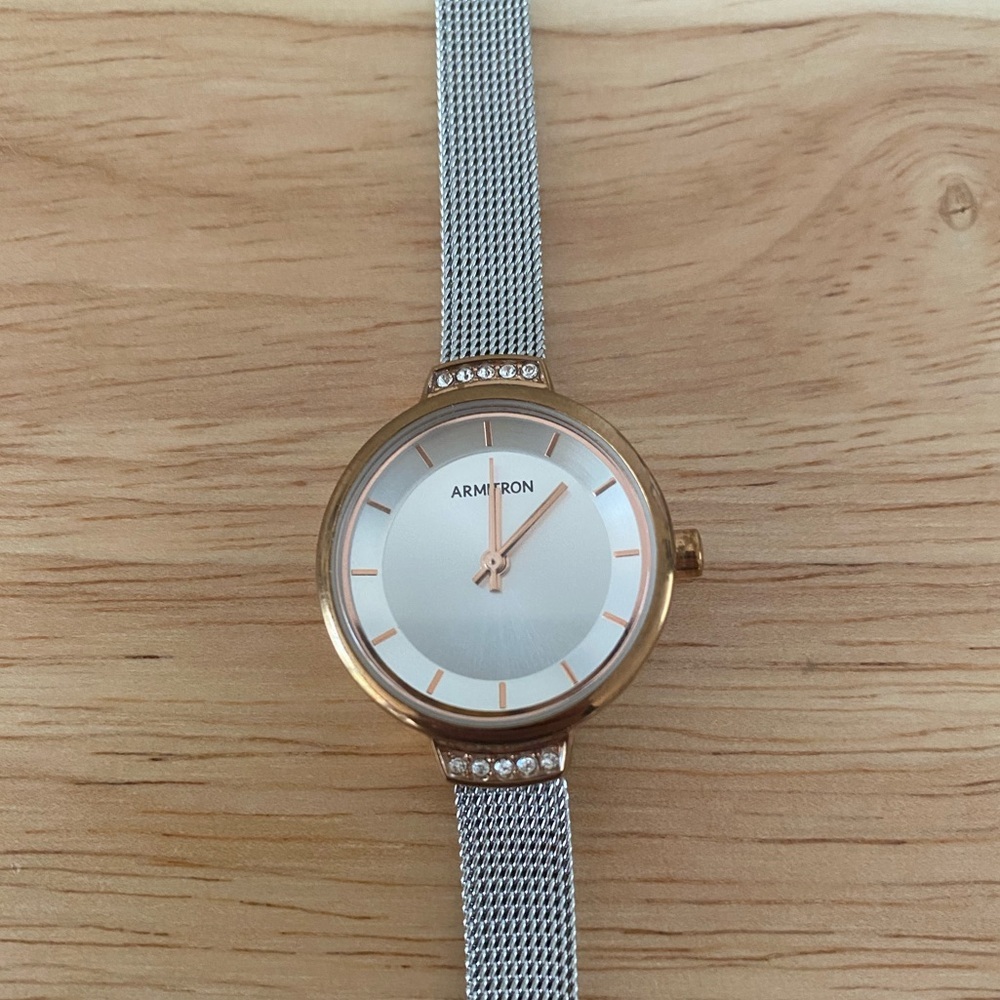 Armitron Ladies Rose Gold Case Watch Silver Mesh Strap Stone Accents Adjustable - Picture 3 of 15